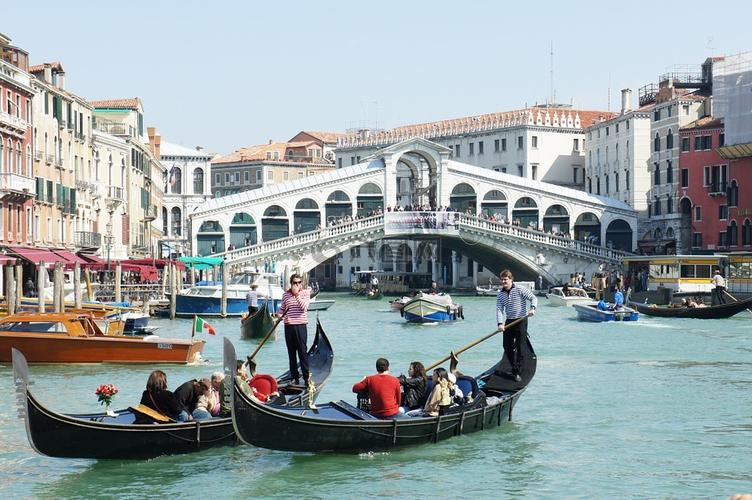 威尼斯可以买单双（威尼斯只有船吗）