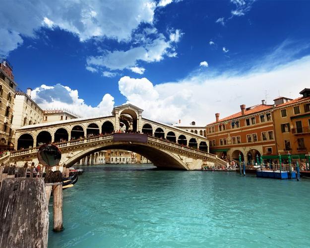 威尼斯三桥（威尼斯的三座建筑物）